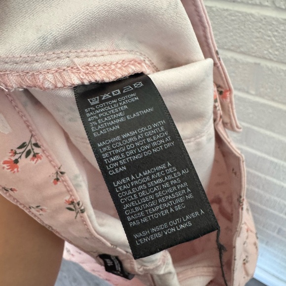 Design Lab Lord & Taylor Pink Floral Skinny Pants - Picture 10 of 11